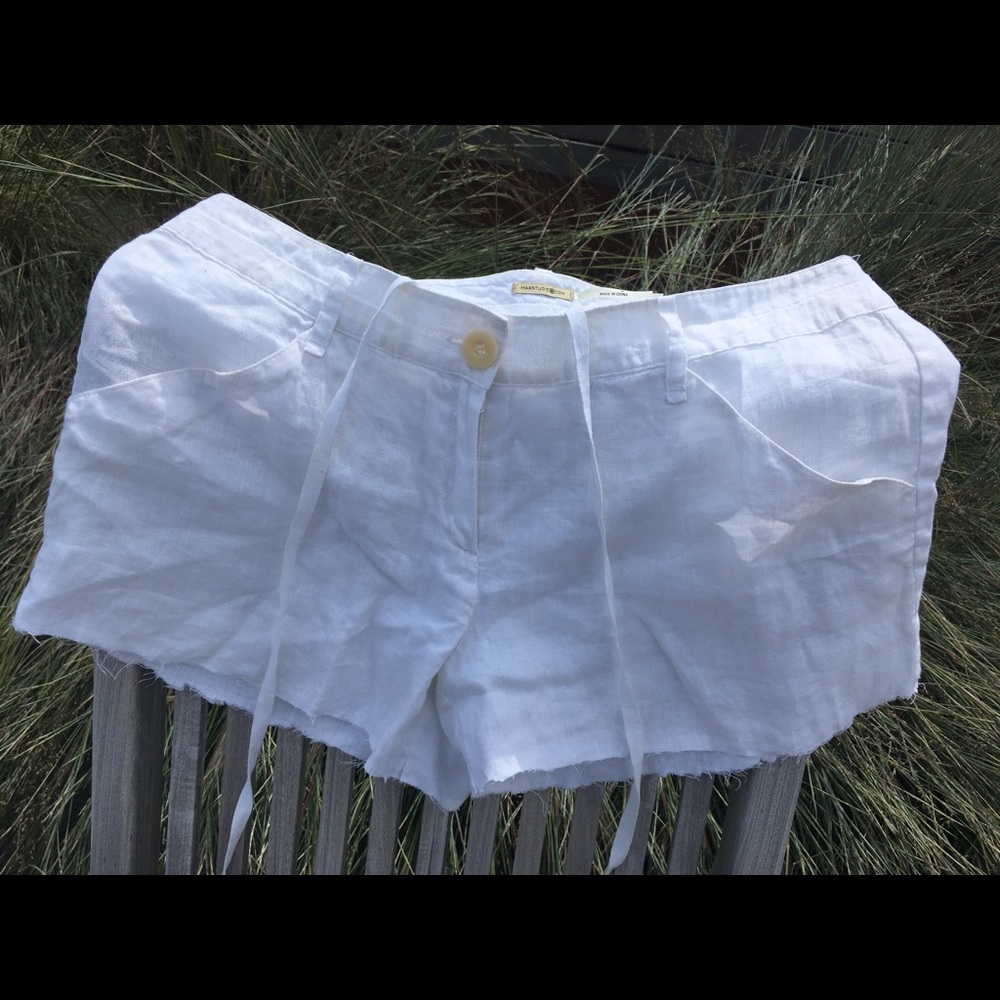 Max Studio white linen shorts
